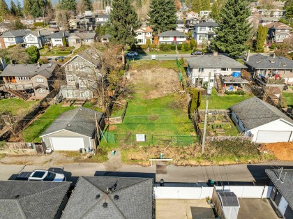 Photo 5 at 241 W 27th Street, Upper Lonsdale, North Vancouver