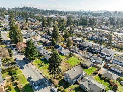 Photo 8 at 243 W 27th Street, Upper Lonsdale, North Vancouver