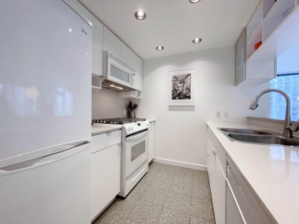 Photo 9 at 1110 - 928 Beatty Street, Yaletown, Vancouver West