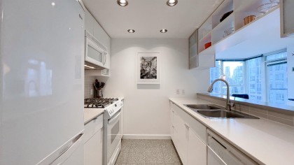 Photo 10 at 1110 - 928 Beatty Street, Yaletown, Vancouver West