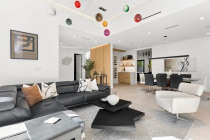 Photo 4 at 1200 Bedford Court, Edgemont, North Vancouver