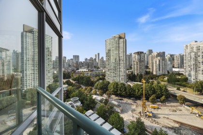 Photo 13 at 1901 - 1033 Marinaside Crescent, Yaletown, Vancouver West