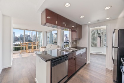 Photo 16 at 1901 - 1033 Marinaside Crescent, Yaletown, Vancouver West