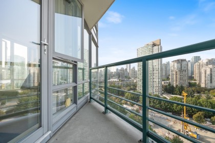 Photo 15 at 1901 - 1033 Marinaside Crescent, Yaletown, Vancouver West