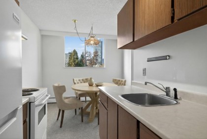 Photo 6 at 203 - 145 St. Georges Avenue, Lower Lonsdale, North Vancouver