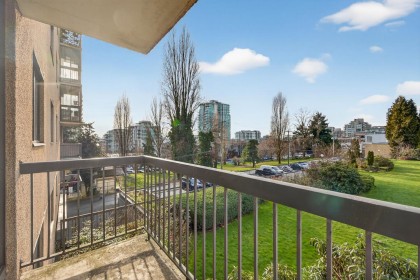 Photo 10 at 203 - 145 St. Georges Avenue, Lower Lonsdale, North Vancouver