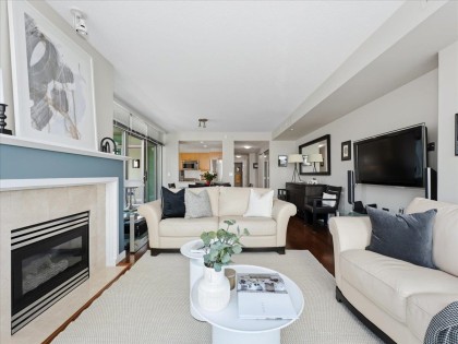 Photo 7 at 202 - 1790 Bayshore Drive, Coal Harbour, Vancouver West