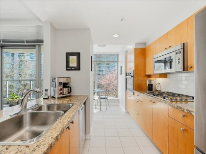 Photo 10 at 202 - 1790 Bayshore Drive, Coal Harbour, Vancouver West