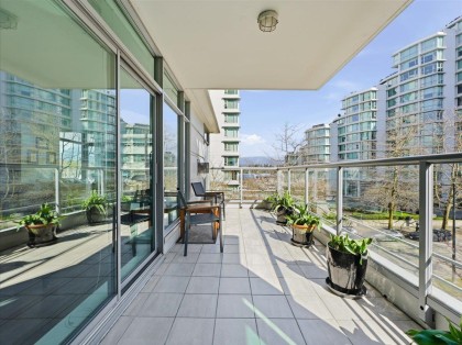 Photo 14 at 202 - 1790 Bayshore Drive, Coal Harbour, Vancouver West