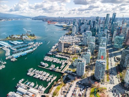 Photo 4 at 202 - 1790 Bayshore Drive, Coal Harbour, Vancouver West