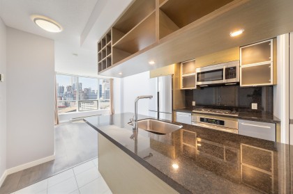 Photo 5 at 907 - 833 Seymour Street, Downtown VW, Vancouver West