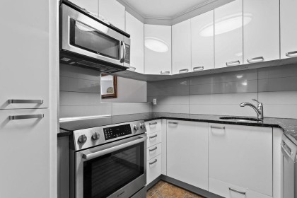 Photo 15 at 205 - 1050 Broughton Street, West End VW, Vancouver West