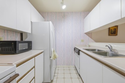 Photo 8 at 412 - 1230 Haro Street, West End VW, Vancouver West