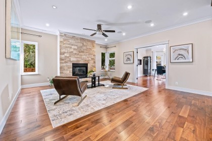 Photo 6 at 839 W 20th Street, Mosquito Creek, North Vancouver