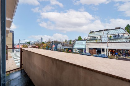 Photo 2 at 205 - 2035 W 4th Avenue, Kitsilano, Vancouver West