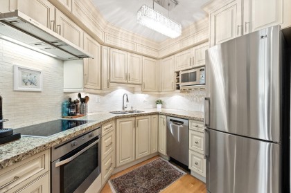 Photo 7 at 203 - 1125 Gilford Street, West End VW, Vancouver West