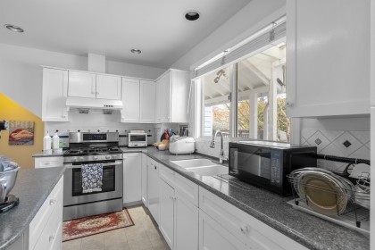 Photo 7 at 4405 W 9th Avenue, Point Grey, Vancouver West