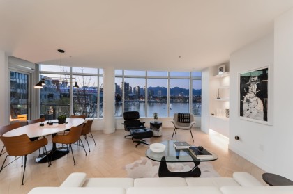 Photo 1 at 501 - 138 Athletes Way, False Creek, Vancouver West