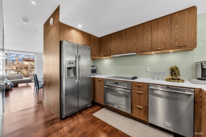 Photo 2 at 2 - 850 W 8th Avenue, Fairview VW, Vancouver West