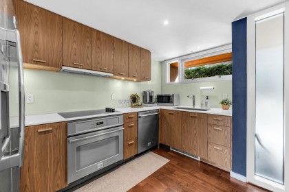 Photo 4 at 2 - 850 W 8th Avenue, Fairview VW, Vancouver West