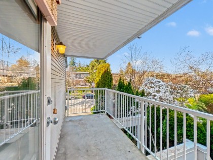 Photo 16 at 201 - 1868 W 8th Avenue, Kitsilano, Vancouver West
