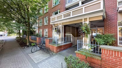 Photo 2 at 204 - 2628 Yew Street, Kitsilano, Vancouver West