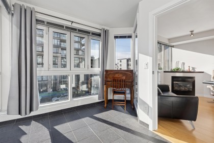 Photo 4 at 311 - 122 E 3rd Street, Lower Lonsdale, North Vancouver