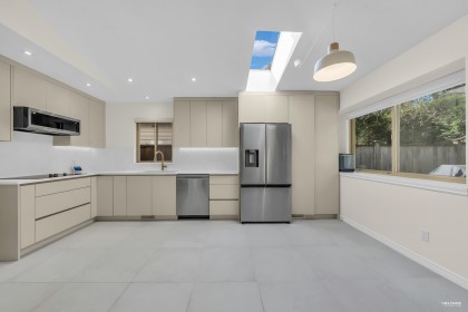 Photo 10 at 3265 Chaucer Avenue, Lynn Valley, North Vancouver