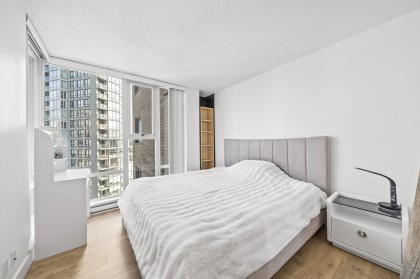 Photo 12 at 1807 - 583 Beach Crescent, Yaletown, Vancouver West