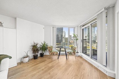 Photo 5 at 1807 - 583 Beach Crescent, Yaletown, Vancouver West