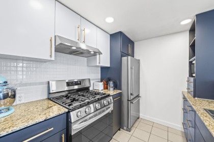 Photo 10 at 1807 - 583 Beach Crescent, Yaletown, Vancouver West