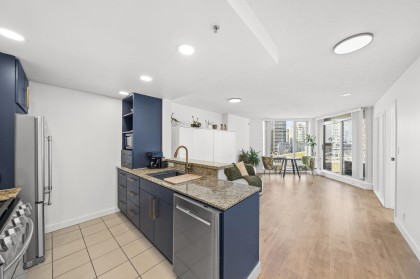 Photo 11 at 1807 - 583 Beach Crescent, Yaletown, Vancouver West