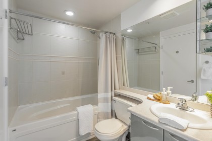 Photo 16 at 3005 - 1068 Hornby Street, Downtown VW, Vancouver West