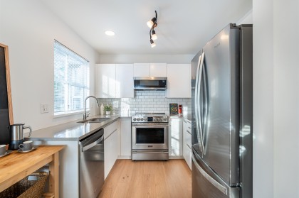 Photo 13 at 302 - 655 W 13th Avenue, Fairview VW, Vancouver West