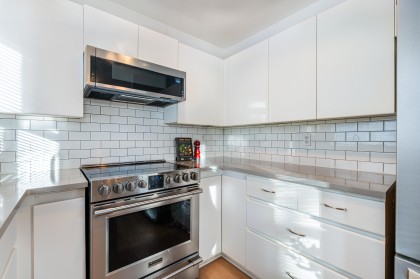 Photo 14 at 302 - 655 W 13th Avenue, Fairview VW, Vancouver West