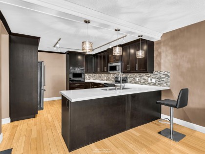 Photo 3 at 203 - 4323 Gallant Avenue, Deep Cove, North Vancouver