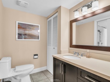 Photo 20 at 203 - 4323 Gallant Avenue, Deep Cove, North Vancouver