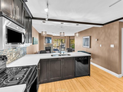 Photo 10 at 203 - 4323 Gallant Avenue, Deep Cove, North Vancouver