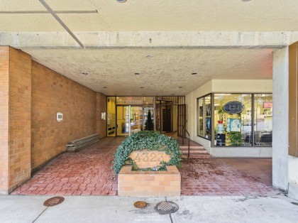 Photo 37 at 203 - 4323 Gallant Avenue, Deep Cove, North Vancouver