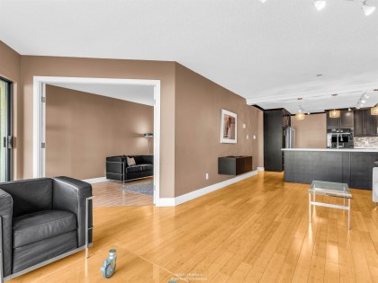 Photo 8 at 203 - 4323 Gallant Avenue, Deep Cove, North Vancouver