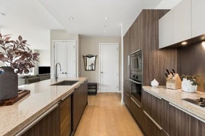 Photo 10 at 603 - 181 Athletes Way, False Creek, Vancouver West