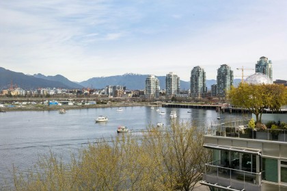 Photo 18 at 603 - 181 Athletes Way, False Creek, Vancouver West