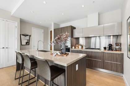 Photo 8 at 603 - 181 Athletes Way, False Creek, Vancouver West