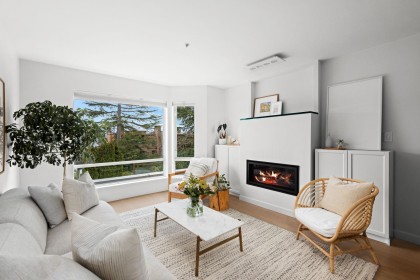 Photo 1 at 201 - 2238 W 2nd Avenue, Kitsilano, Vancouver West