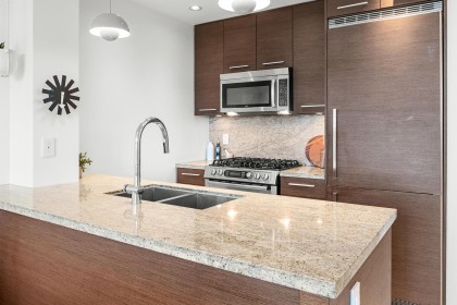 Photo 6 at 607 - 2528 Maple Street, Kitsilano, Vancouver West