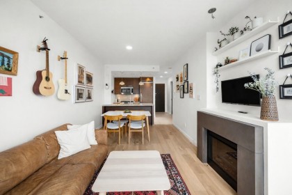 Photo 4 at 607 - 2528 Maple Street, Kitsilano, Vancouver West