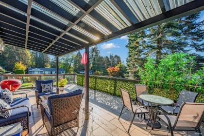Photo 16 at 310 Macbeth Crescent, Cedardale, West Vancouver