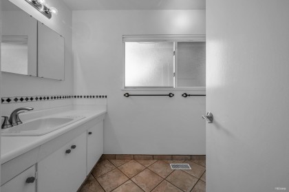 Photo 10 at 310 Macbeth Crescent, Cedardale, West Vancouver