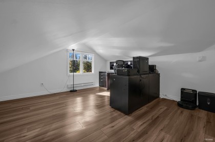 Photo 15 at 310 Macbeth Crescent, Cedardale, West Vancouver