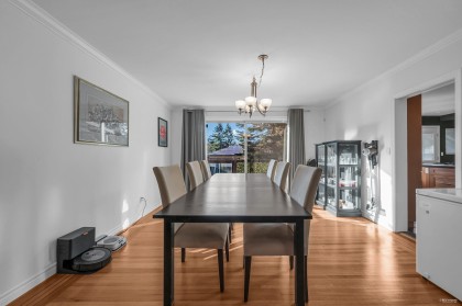 Photo 4 at 310 Macbeth Crescent, Cedardale, West Vancouver